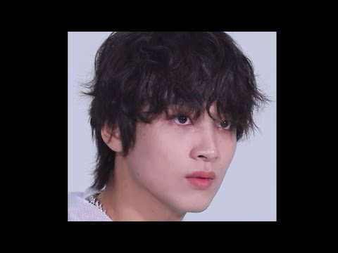 너무 잘생겨서 좀 힘들어