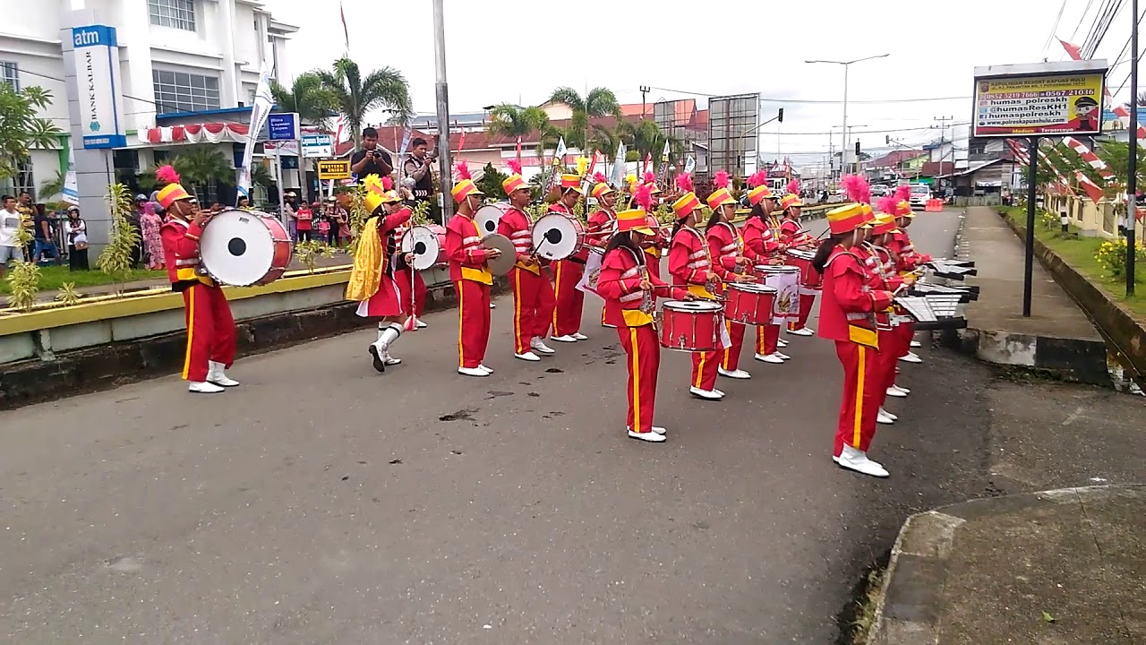 Drum Band Siswa Siswi SMA Karya Budi Putussibau
