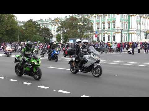 Мотопарад в Петербурге