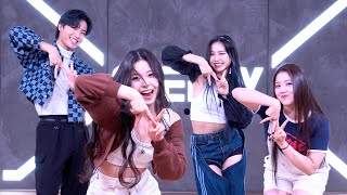 Dancing to 'O.O' with NMIXX! (Kyujin, Jiwoo, Ellen and Brian)