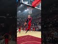 Bulls rookie Matas Buzelis throws down an eastbay dunk during warmups. 📸🦅🏀