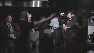 お好み焼き店で即興演劇 東京・笹塚の鉄板ベイビー