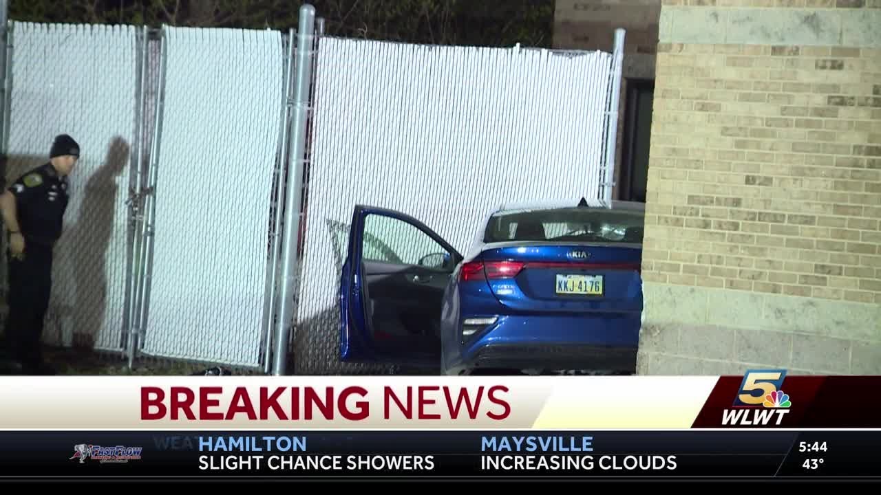 Police: Teens hospitalized after crashing stolen car - YouTube