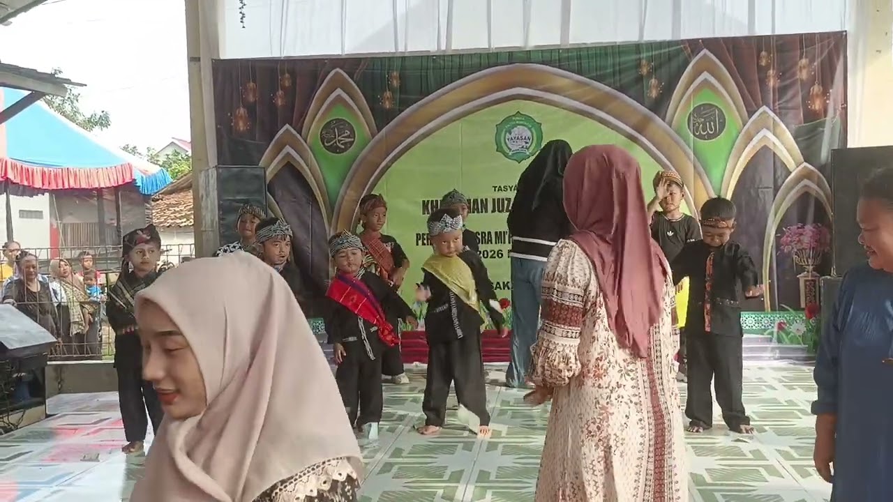 Tarian Gundul Pacul dan Jangkrik Genggong