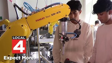 Novi High School mechatronics program offers hands-on robotics, automation experience