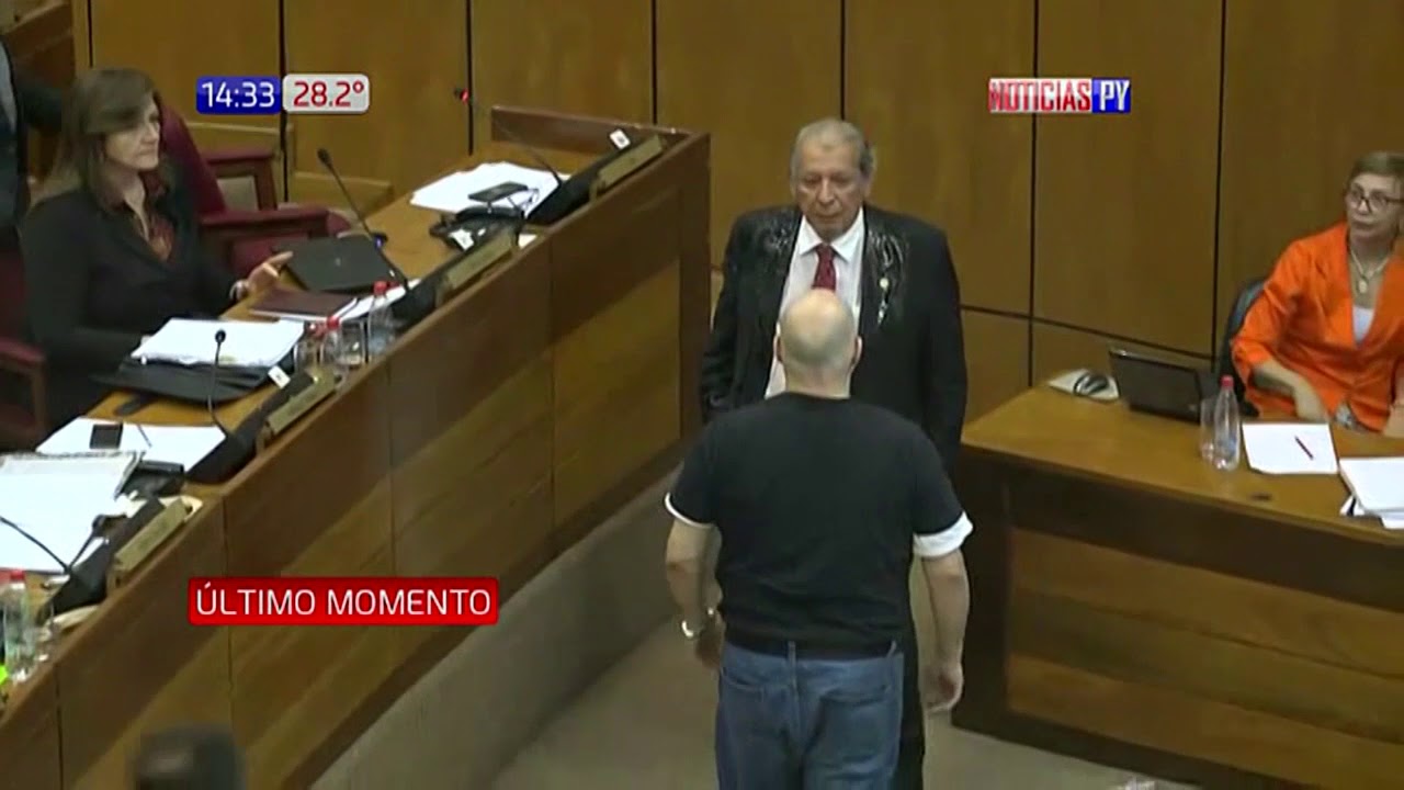 Payo Cubas derrama agua a Cale Galaverna