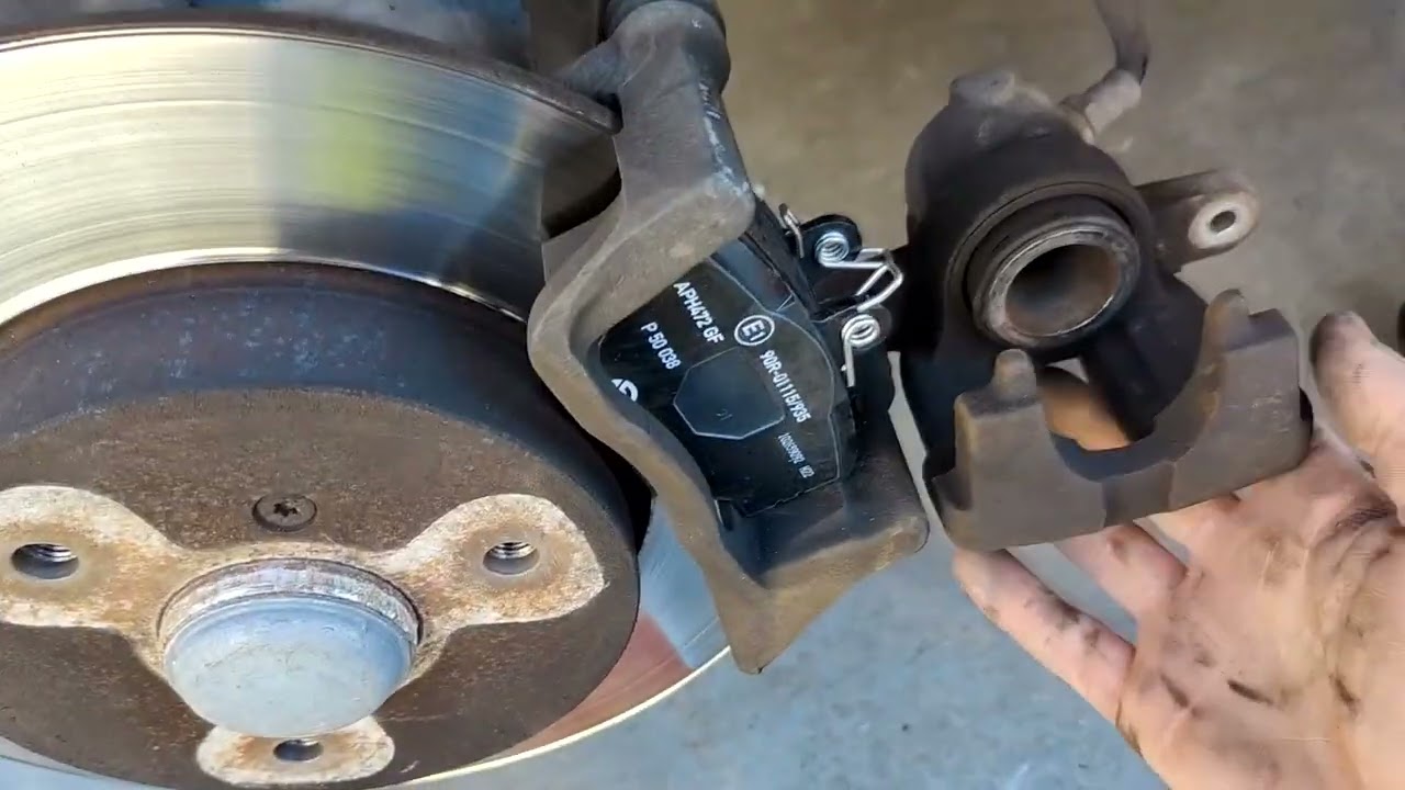 TUTORIAL come sostituire le PASTIGLIE DEI FRENI ANTERIORI della Smart Fortwo 450 1°Serie dal99 al 06