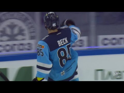 Бек мастерски реализует выход 1 в 1/Beck capitalizes on breakaway