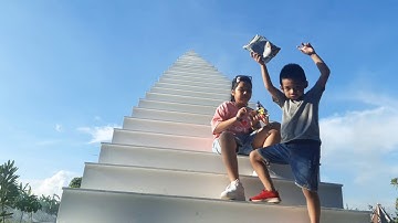 Review ngôi nhà úp ngược tại làng hoa Sa Đéc.