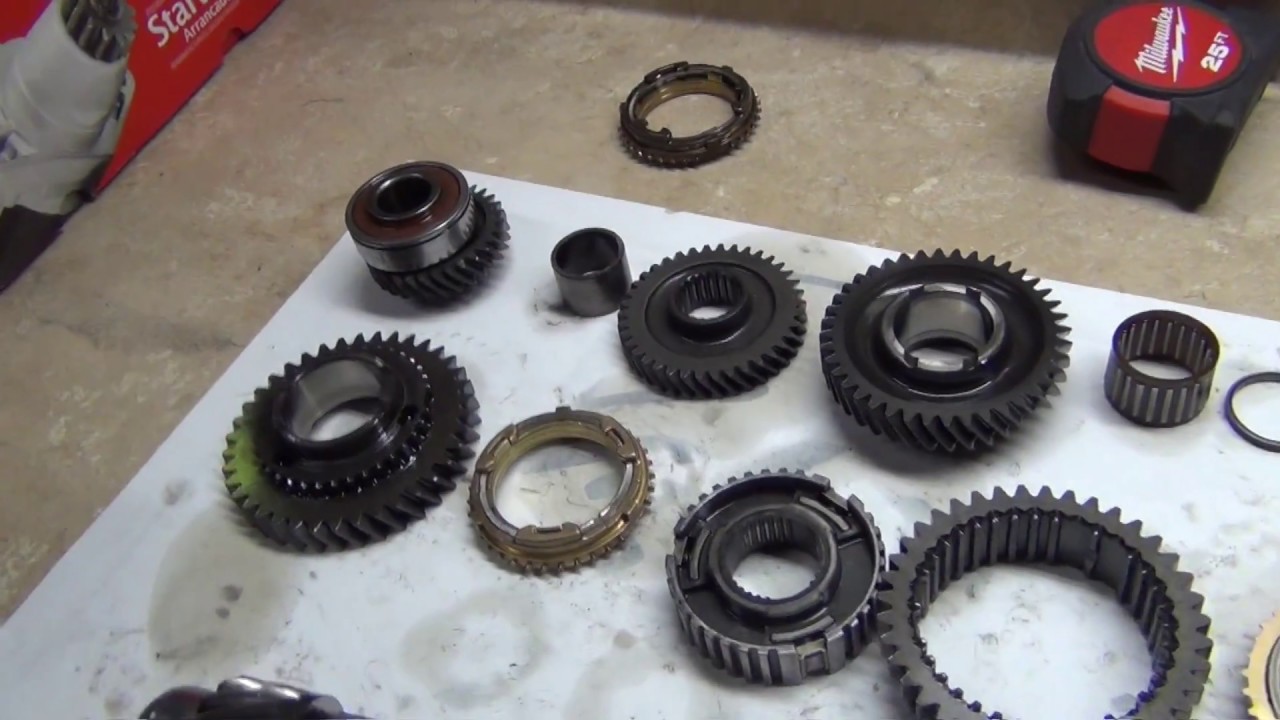 Manual Transmission Scynchro Replace / Rebuild Toyota Corrolla Part 3