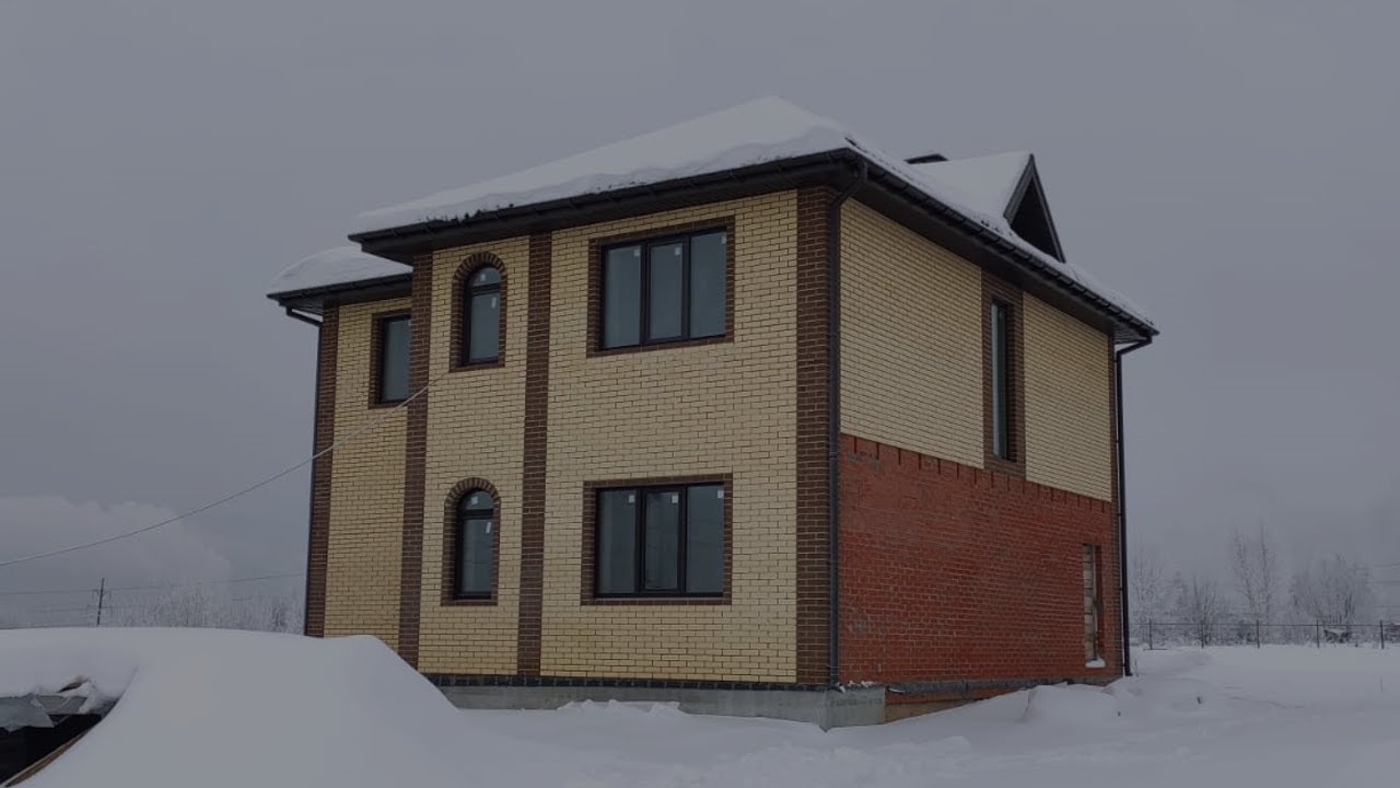 Облицовка дома кирпичом, монтаж софитов, монтаж водосточки, установка ...