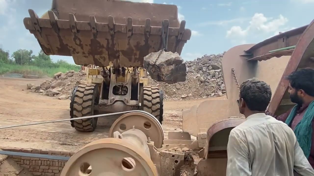 "Big Rock Crusher Machine: A Giant in Action"Big Rock Crushing: A Powerful Process"