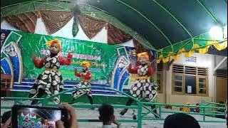 Haflatul Ikhtibar ke 34 Yayasan Misbahus Shudur Toron Semalem Blumbungan 2023 (Tarian Pantomin)