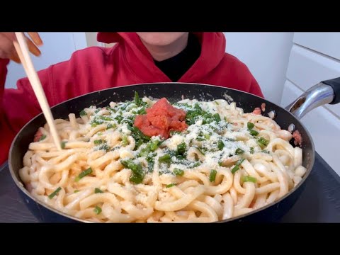 【ASMR，咀嚼音】Japanese Style Spicy Cod Roe Udon Noodles！明太子うどん！