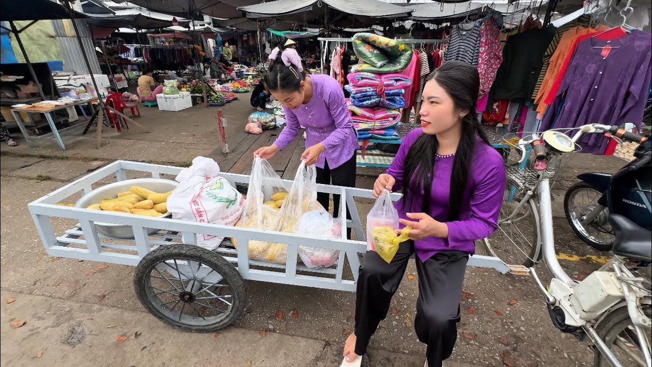 Đẩy Xe Bắp Bán Trên Đường Quê l Ánh Hồng Miền Tây 