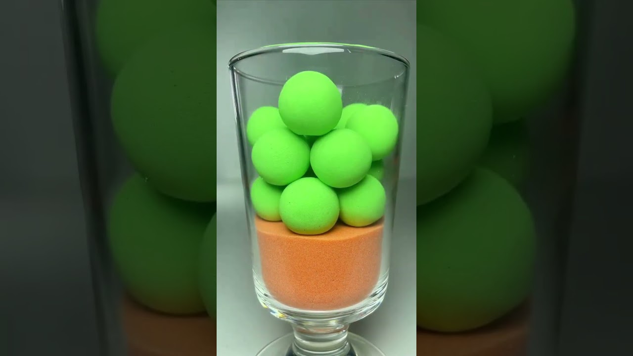 Very Satisfying and Relaxing Kinetic Sand | drop and squish