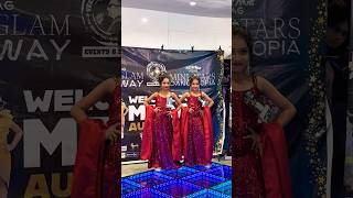 Wait For Twins Entry