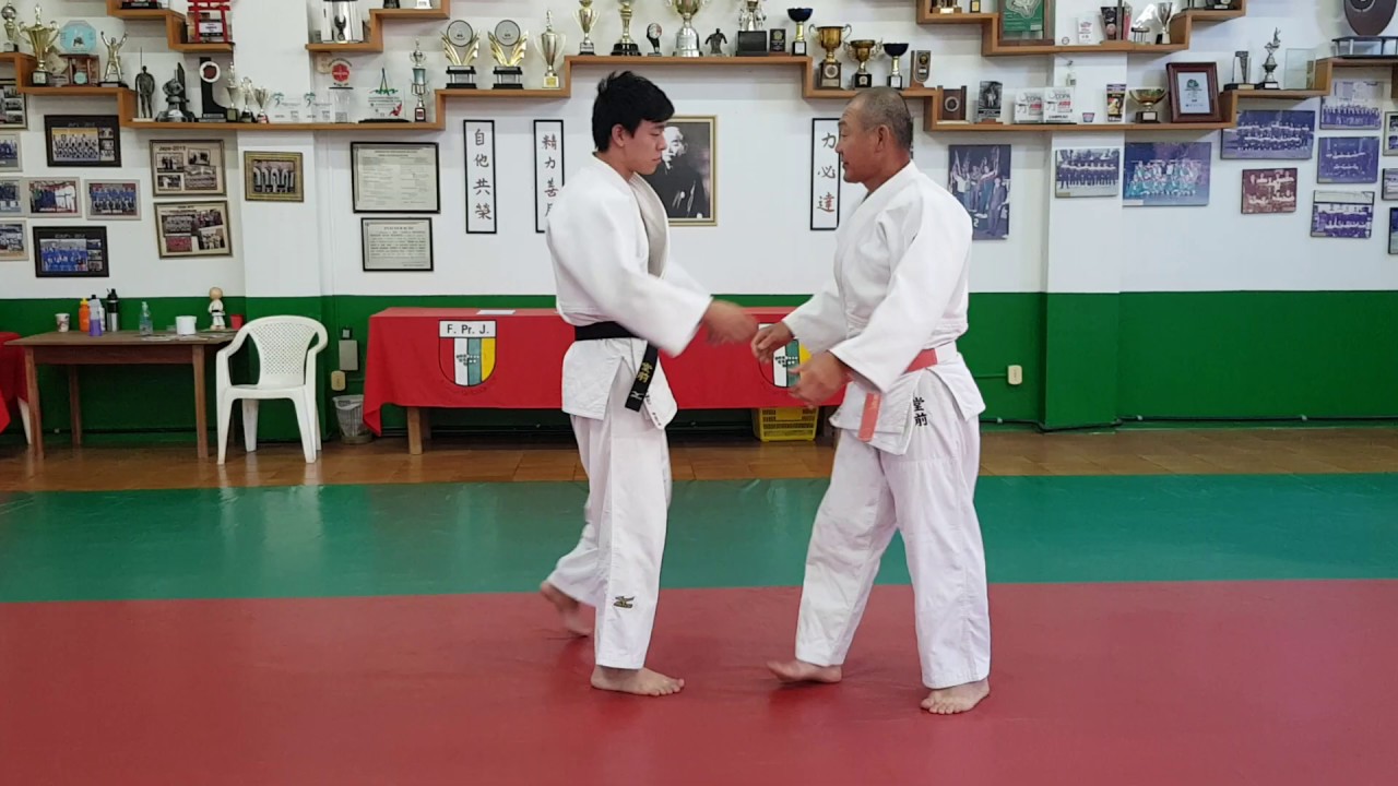 Sequência de golpes - Kouchi gari/Ouchi gari