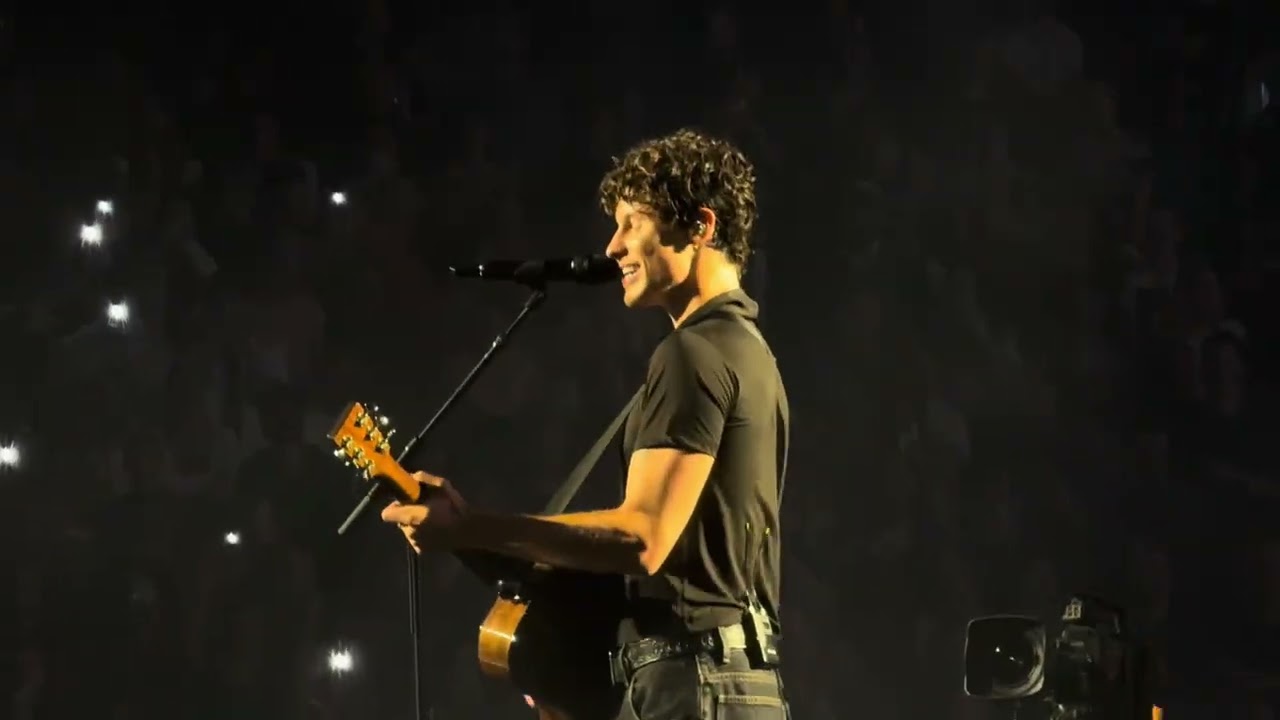 Shawn Mendes - It’ll Be Ok live in Boston