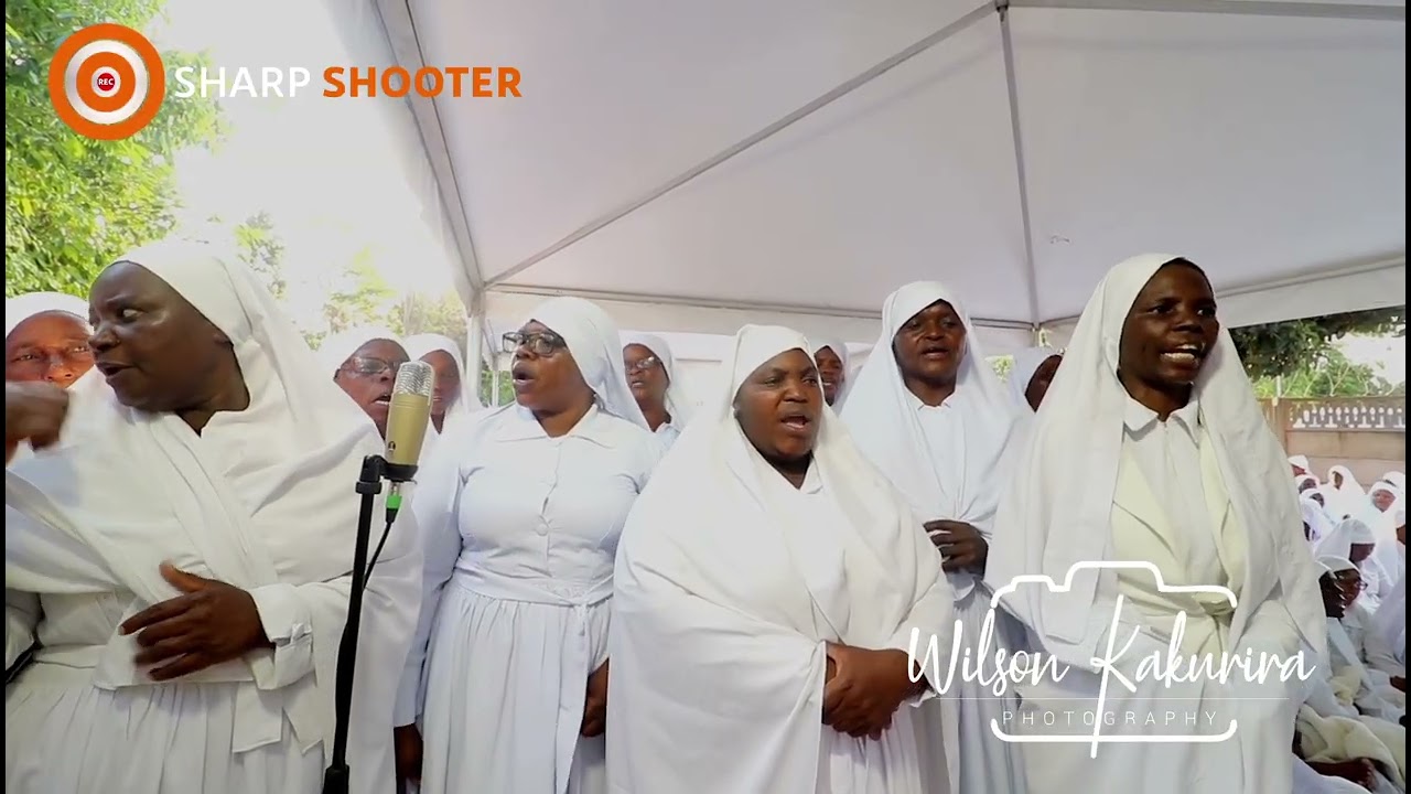 African Apostolic Church VaApostora veAfrica sing celebrating the life of Archbishop Paul Mwazha 