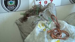 Dono de sucata é preso com 50 kg de fios de cobre furtados