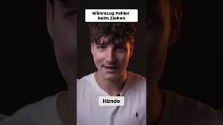 Klimmzüge meistern: Rücken statt Arme für mehr Kraft! #shorts