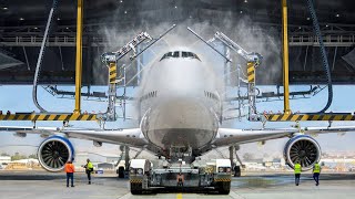 Awesome System Engineers Invented to Wash Giant Planes in Few Minutes