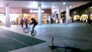 BMX - tailwhip flat, 360