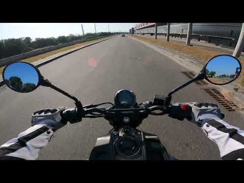 Husqvarna Svartpilen 401 on city streets Part 4