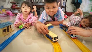 บริ้งค์ไบรท์ | เล่นรถไฟโทมัส รถไฟตกราง