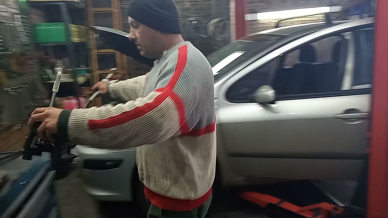 Como retirar Cúpula de marcha do Peugeot 307  2008.