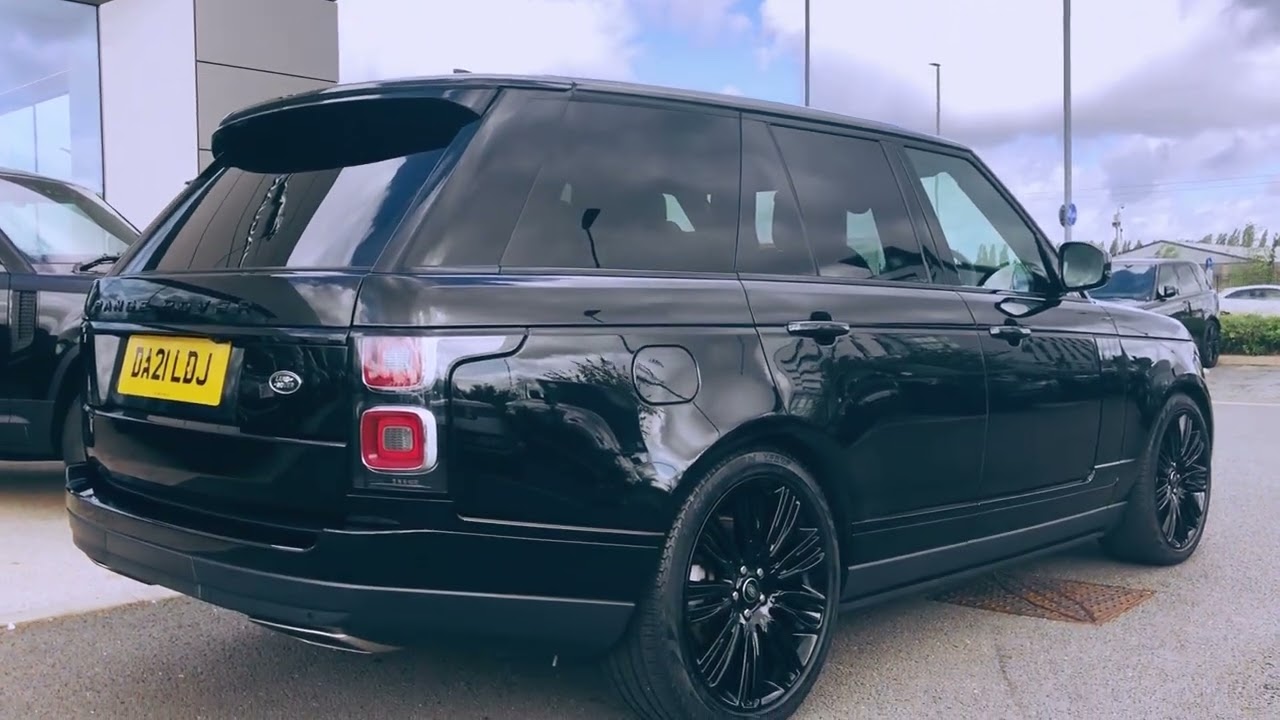 The ultimate RANGE ROVER with stunning BLACK EXTERIOR PACK! - DA21LDJ