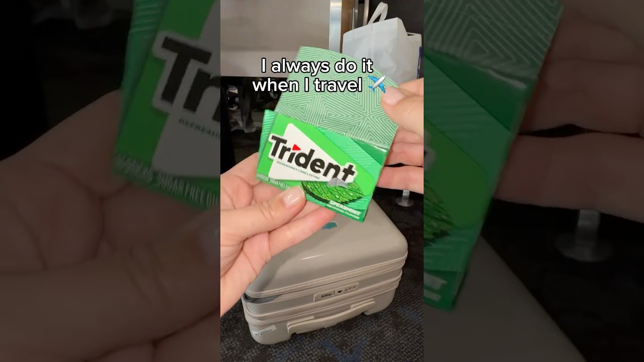 Magnificent safety hack 🤯 #travelhacks #travelsmart