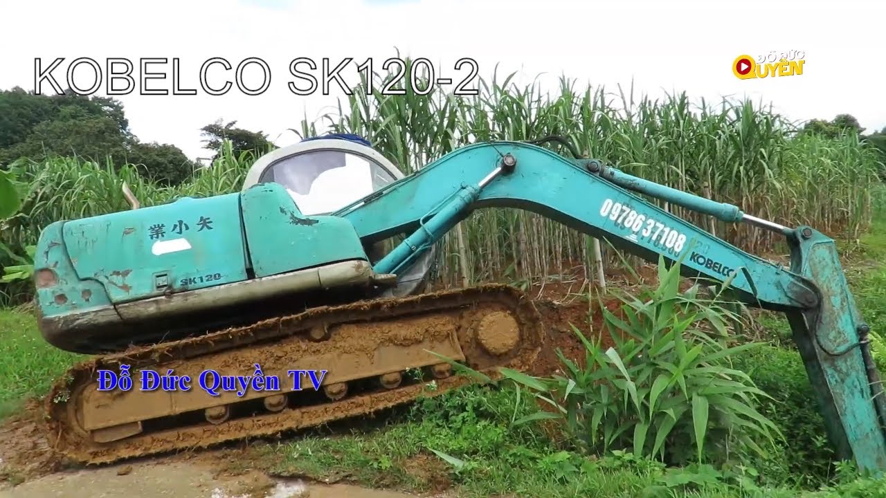 Máy xúc đào bánh xích KOBELCO SK120-2 múc đất rãnh... - youtube