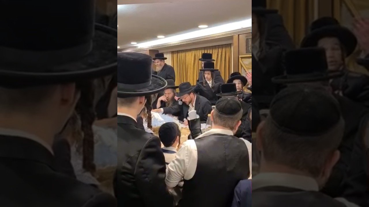 במעמד 9 כהנים. שמחת פדיון הבן לנכד כ"ק האדמו'ר מספינקא בית שמש