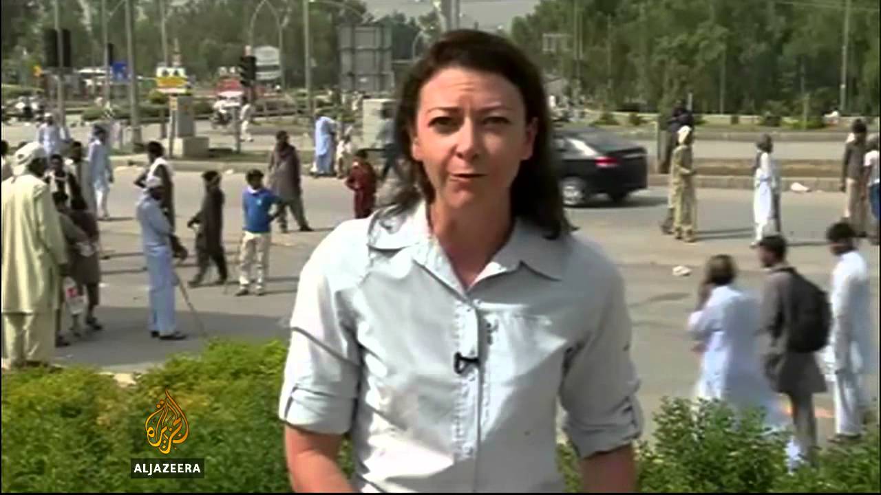 Pakistani police clash with Qadri supporters