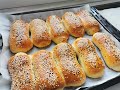 Türkische Hefebrötchen mit Weichkäse und Petersilie, Teigtaschen mit Käse! lecker!