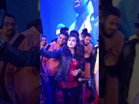 কনসার্ট শেষে ভক্তদের সাথে
