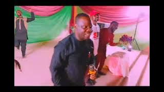 Ban damu ba Ezra Jinang