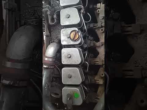 Tata Cummins Engine Top Cover Seal Change Automobile Automotivetools Mechanic Machanical Macha