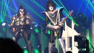 KISS LIVE - Cold Gin with Tommy Thayer Guitar Solo - 11-27-2023 - Rosemont, IL - Chicago