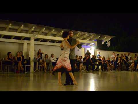 Walter Suquia y Ayelen Sánchez @Milonga La Rotonda 1/4