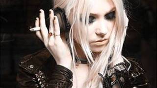 The Pretty Reckless - He Loves You w/lyrics chords