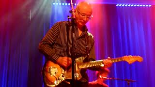 Teenage Fanclub - Tired of Being Alone @Tivolivredenburg Utrecht (1/8)