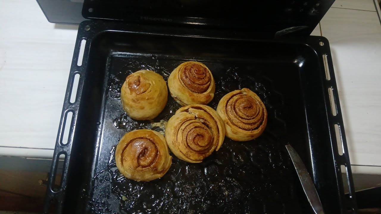 Bake off: Make Cinnamon Rolls with me. ##carolonthemove #cinnamonrolls #Baking #food.