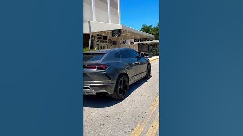 Urus delivery to a client that was having lunch at Club E11even Miami #Urus #e11even #miami #luxury