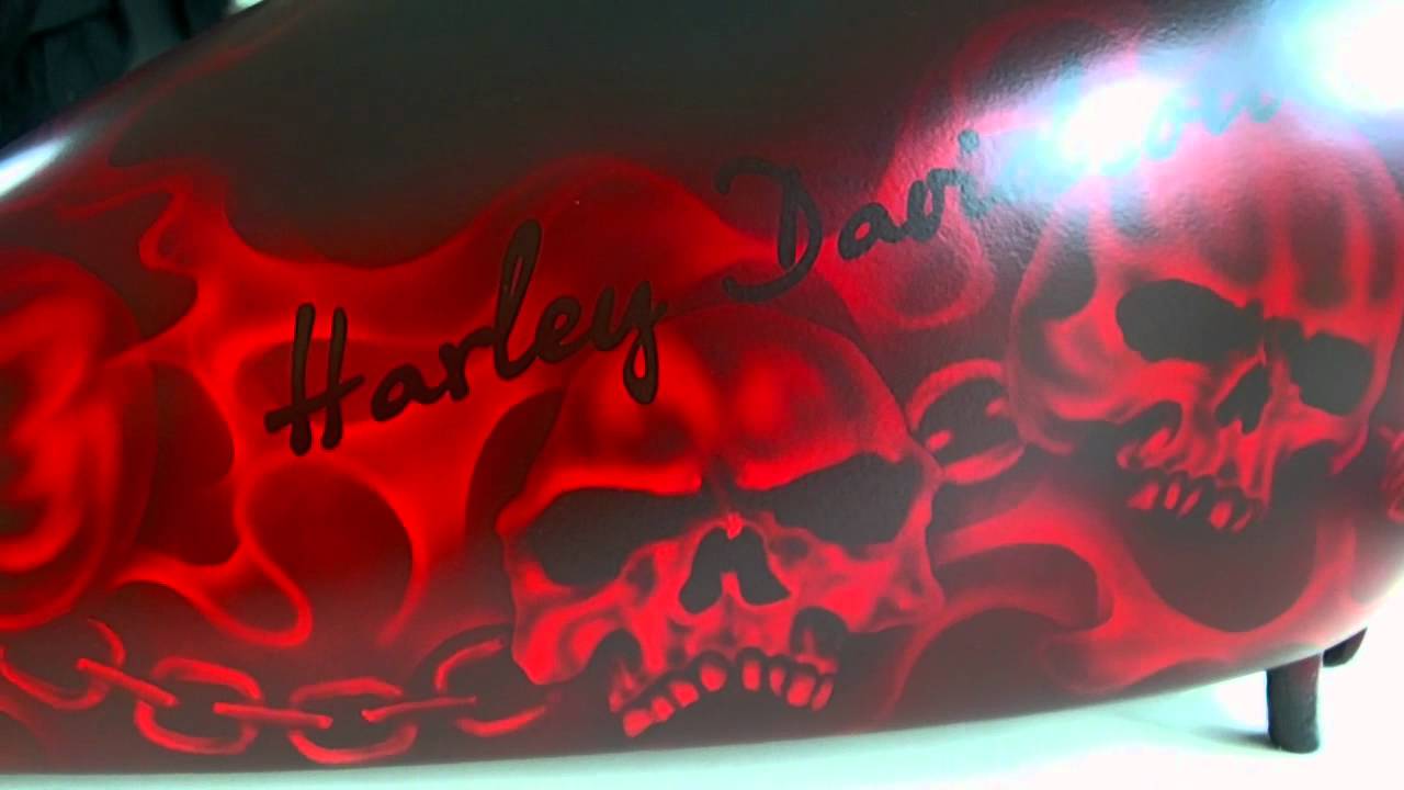  Harley  Davidson  Motorradtank Airbrush  Candylack Redflames 