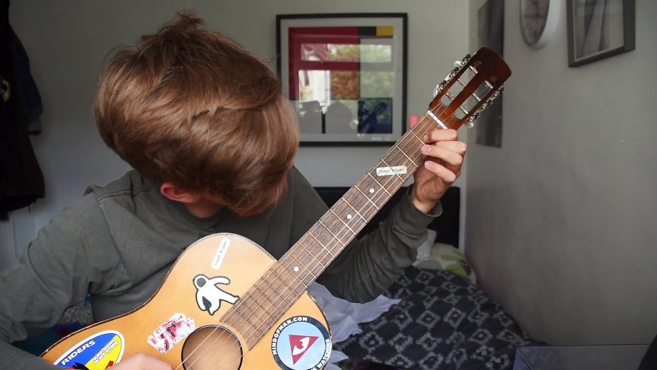 BWV 999 - JS Bach played by Luke Purbrick