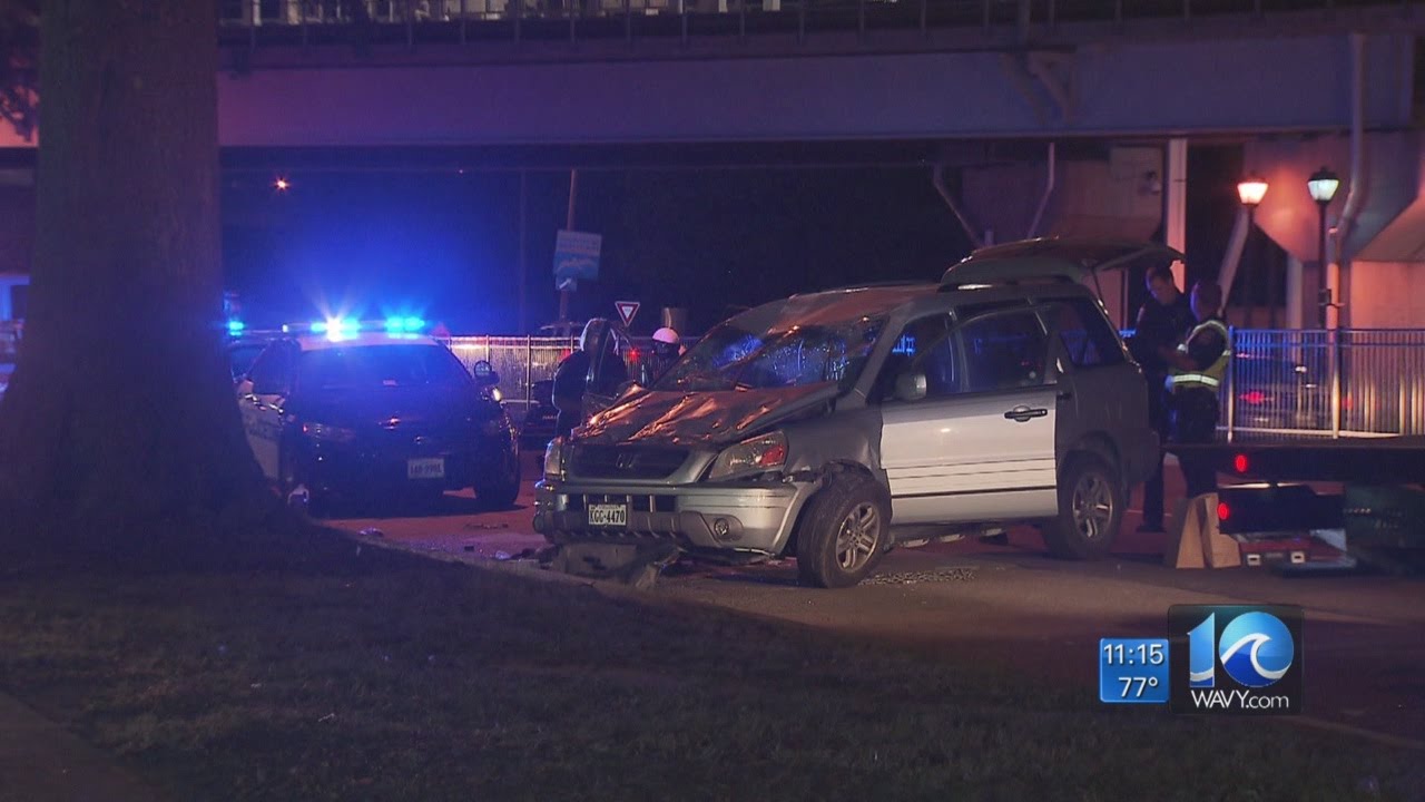 Driver taken into custody after chase ends in crash near NSU - YouTube