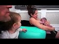 OFFICIAL FAMILY FIZZ LABOR AND DELIVERY *1 hour home birth* の動画、YouTube動画。